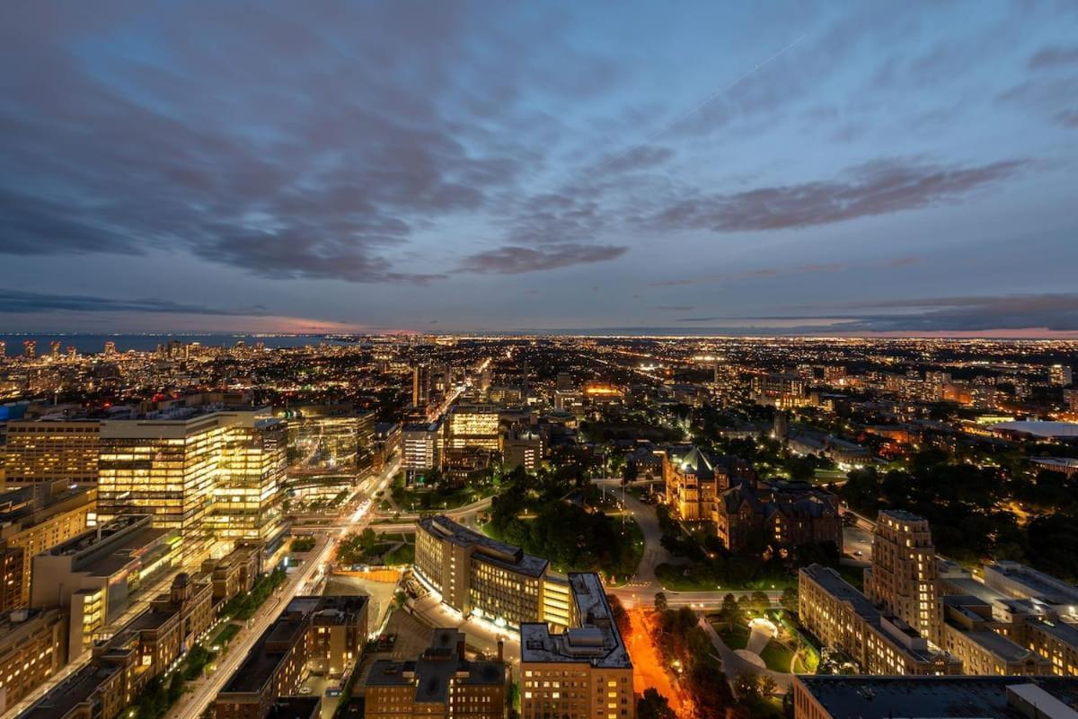 Great View High Rise In Central Toronto Exterior photo