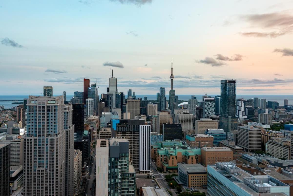 Great View High Rise In Central Toronto Exterior photo