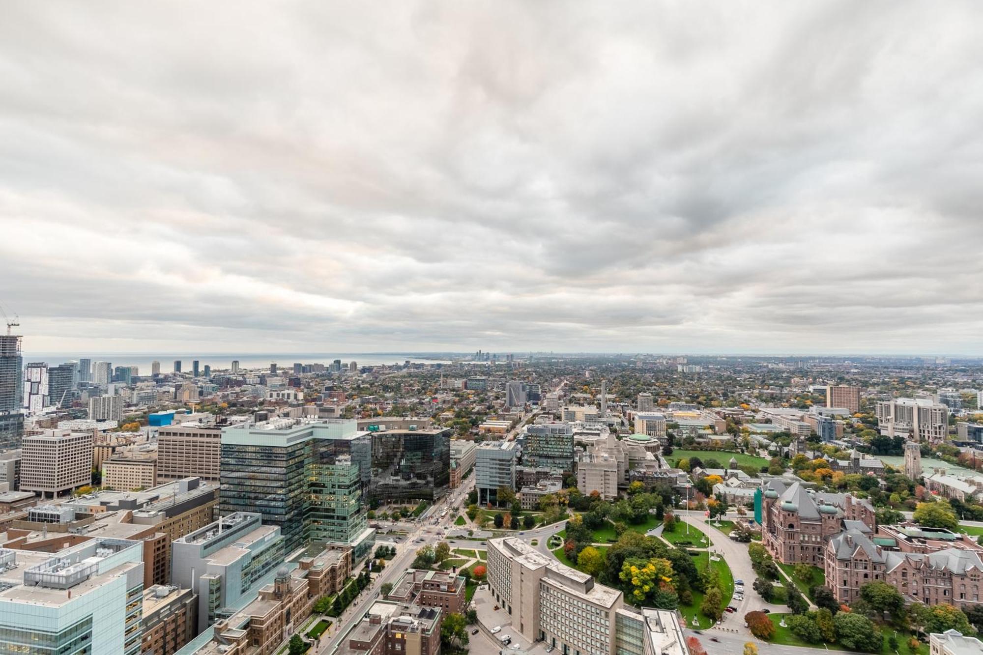 Great View High Rise In Central Toronto Exterior photo